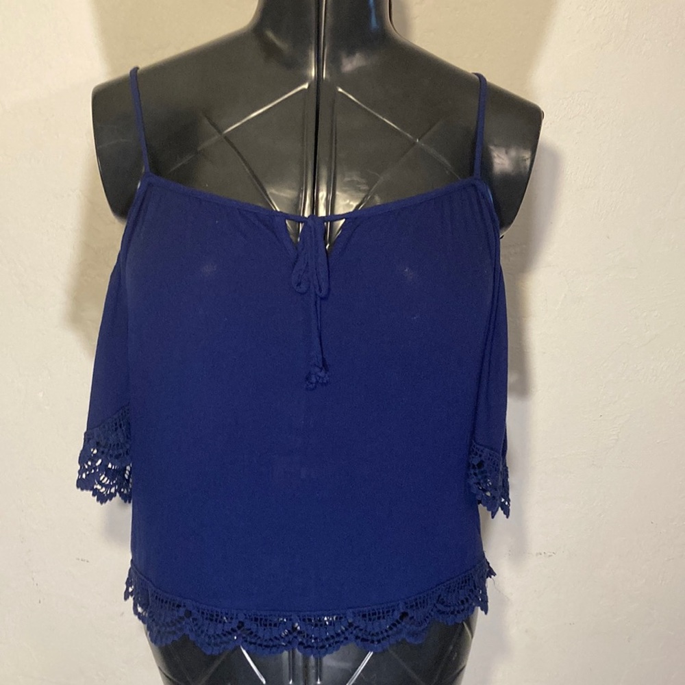 100% Rayon Cold-Shoulder Crochet Trim Tank Top Medium